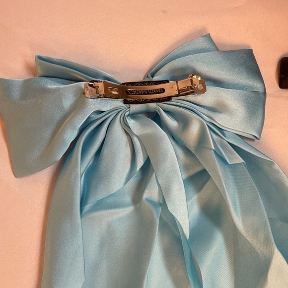 Elegant Blue Hair Bow Light Blue With Barrette - Picture 6 of 7